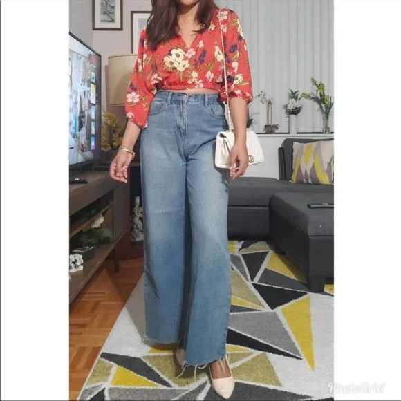 NWOT Floral wrap blouse - Picture 2 of 13